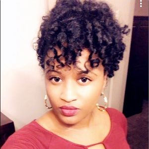 Meet your Posher, Ebony